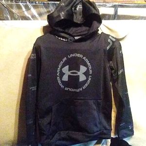 Boys hoody Under Armor black youth large